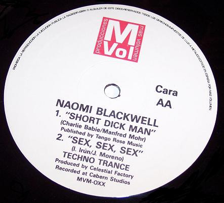 Naomi Blackwell - Short Dick Man | Producciones Más Volumen (MVM-0XX) - 2