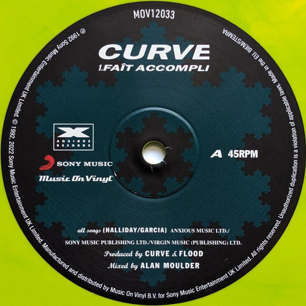 Curve - Faît Accompli | Music On Vinyl (MOV12033) - 3 Curve - Faît Accompli | Music On Vinyl (MOV12033) - 3