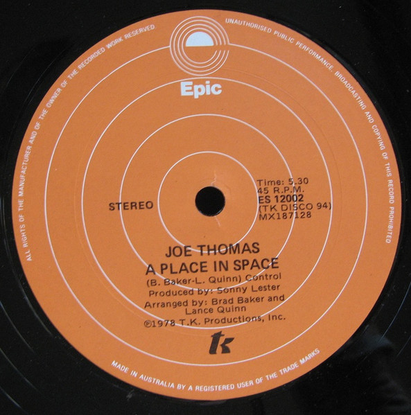 Joe Thomas - Plato's Retreat / A Place In Space | Epic (ES 12002) - 2 Joe Thomas - Plato's Retreat / A Place In Space | Epic (ES 12002) - 2