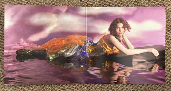 Sophie - Oil Of Every Pearl's Un-Insides | Transgressive Records (TRANS368X) - 3