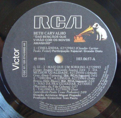 Beth Carvalho - Das Bênçãos Que Virão Com Os Novos Amanhãs | RCA Victor (103.0657) - 4 Beth Carvalho - Das Bênçãos Que Virão Com Os Novos Amanhãs | RCA Victor (103.0657) - 4