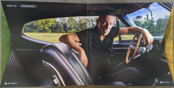 Bruce Springsteen - Only The Strong Survive | Columbia (19658745361) - 2 Bruce Springsteen - Only The Strong Survive | Columbia (19658745361) - 2