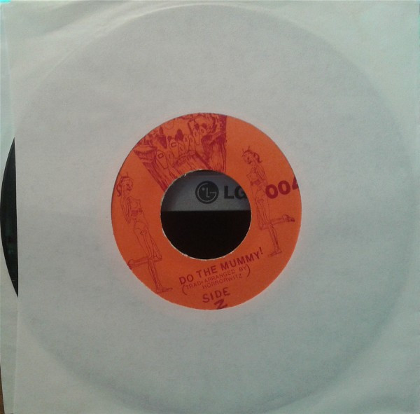 Date Bait - What Kind Of Trip Are You On?/Do The Mummy | DeCeased Records (004) - 3 Date Bait - What Kind Of Trip Are You On?/Do The Mummy | DeCeased Records (004) - 3