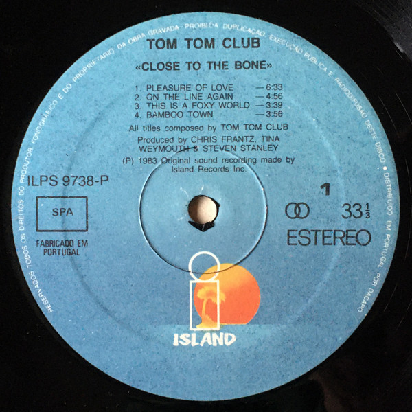 Tom Tom Club - Close To The Bone | Island Records (ILPS 9738 P) - 3