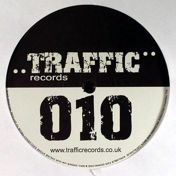 Anne Savage Vs Vinylgroover & The Red Hed - The Pod / Modularis | Traffic Records (TR010) - 2 Anne Savage Vs Vinylgroover & The Red Hed - The Pod / Modularis | Traffic Records (TR010) - 2