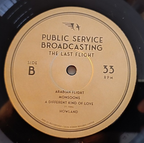 Public Service Broadcasting - The Last Flight | So Recordings (SOAKLP 543) - 4