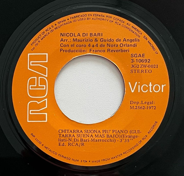 Nicola Di Bari - Chitarra Suona Più Piano = Guitarra Suena Mas Bajo / Lontano, Lontano = Lejano, Lejano | RCA Victor (3-10692) - 3