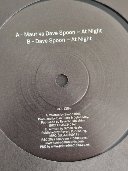 Maur vs Dave Spoon - At Night | Toolroom Records (TOOL1304) - 3