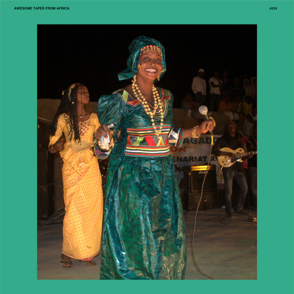 Awa Poulo - Poulo Warali | Awesome Tapes From Africa (ATFA024)