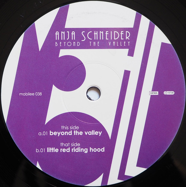 Anja Schneider - Beyond The Valley | Mobilee (mobilee 038) - 3 Anja Schneider - Beyond The Valley | Mobilee (mobilee 038) - 3