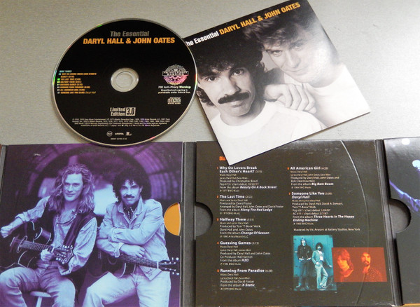Daryl Hall & John Oates - The Essential Daryl Hall & John Oates CDx3 | RCA (88897 54794 2) - 4