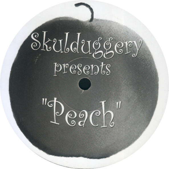 Skulduggery presents Peach - Life Is Something Special | Skulduggery (DC 002) - main Skulduggery presents Peach - Life Is Something Special | Skulduggery (DC 002) - main