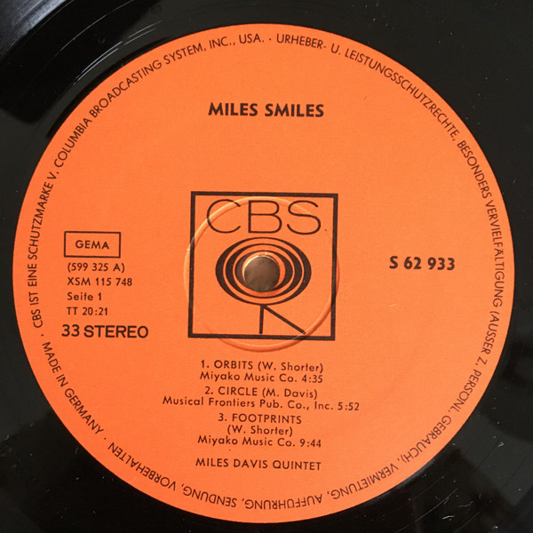 The Miles Davis Quintet - Miles Smiles | CBS (S 62 933) - 3