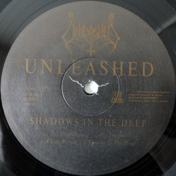 Unleashed - Shadows In The Deep | Century Media (08 9732-1) - 3