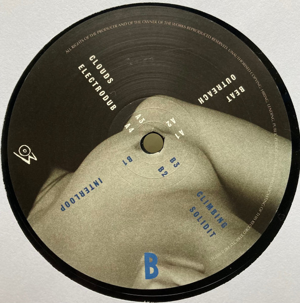 Chris Carter - The Spaces Between | Optimo Music (OM CC01) - 4 Chris Carter - The Spaces Between | Optimo Music (OM CC01) - 4