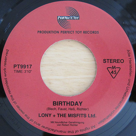 Lony + The Misfits Ltd. - Make Me Love (Is' Klar) / Birthday | Perfect.Toy Records (PT9917) - 4 Lony + The Misfits Ltd. - Make Me Love (Is' Klar) / Birthday | Perfect.Toy Records (PT9917) - 4