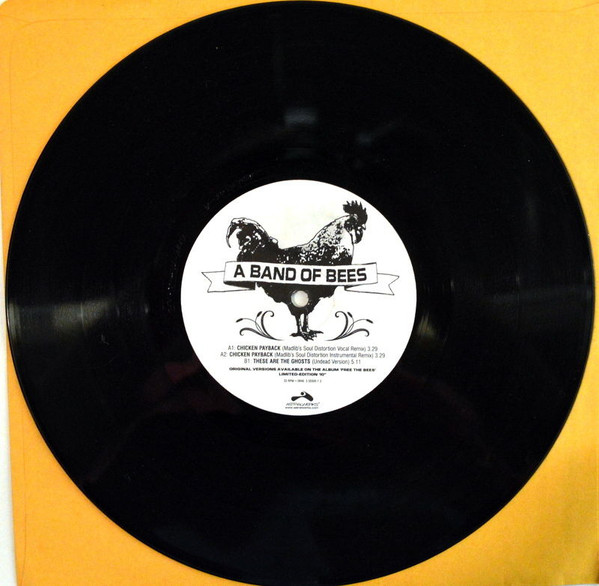 The Bees - Chicken Payback | Astralwerks (0946 3 35505 1 3) - 3 The Bees - Chicken Payback | Astralwerks (0946 3 35505 1 3) - 3