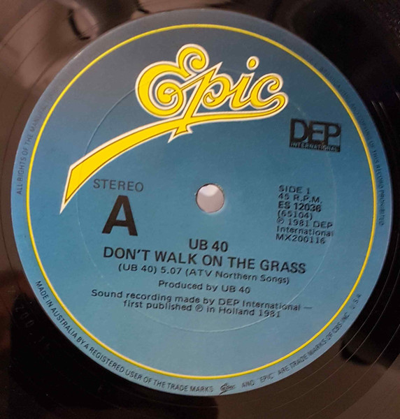 UB40 - Don't Walk On The Grass | Epic (ES 12036) - 3