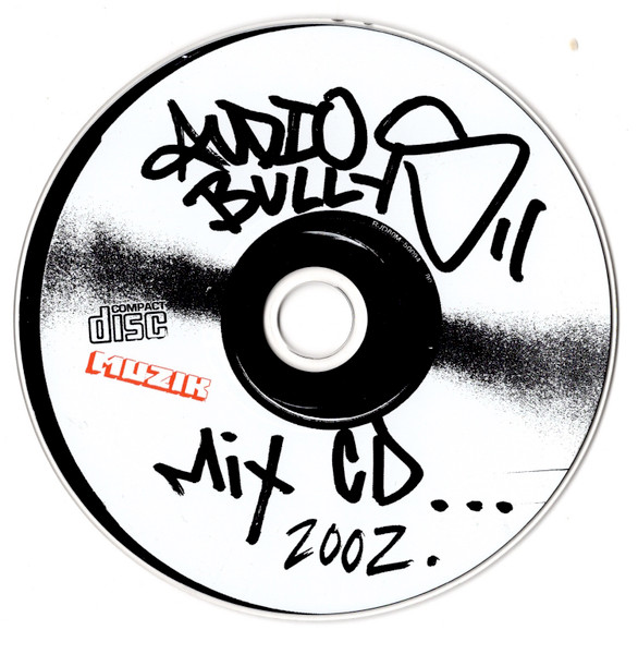 Audio Bullys - Hooligan House - The Sound Of 2003 | Muzik Magazine (MUZIKMAG92 / JAN03) - 3