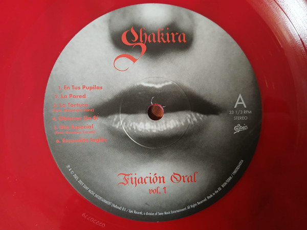 Shakira - Fijación Oral Vol. 1 | Epic (19802834421) - 3 Shakira - Fijación Oral Vol. 1 | Epic (19802834421) - 3