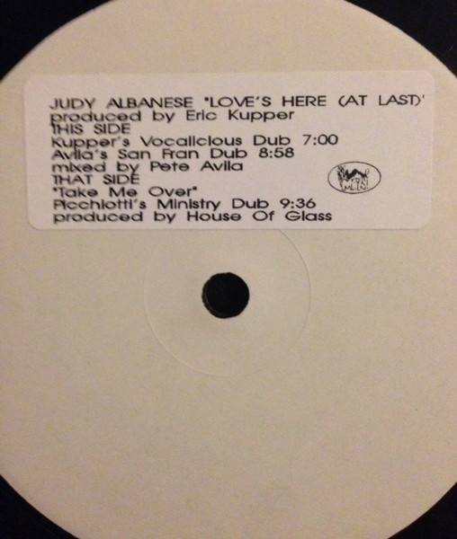 Judy Albanese - Love's Here (At Last) | Maxi Records (MX-2059) - 2
