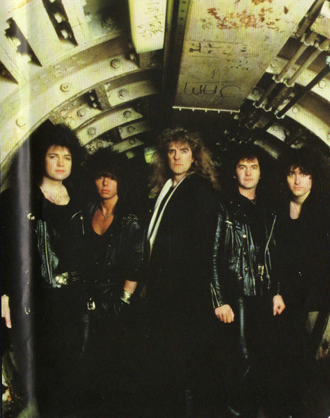 Saxon - Live Innocence – The Power And The Glory | EMI (07243 490895 9 4) - 3 Saxon - Live Innocence – The Power And The Glory | EMI (07243 490895 9 4) - 3