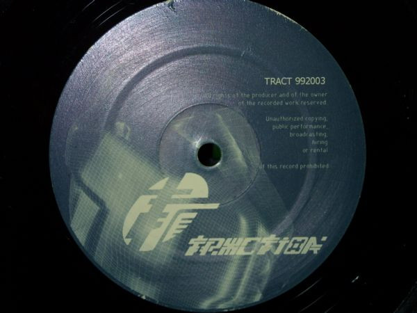 Synteq vs. Sinesweeper - Singularity / S.E.T.I. | Traction (TRACT992003) - 2