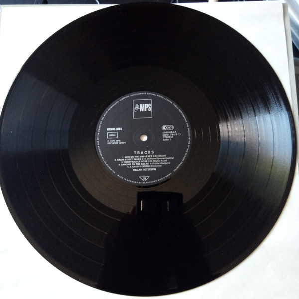 Oscar Peterson - Tracks | MPS Records (68.084) - 3